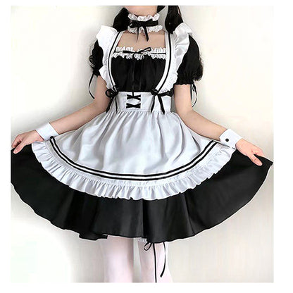 「お給仕します。ご主人様。」なメイド服